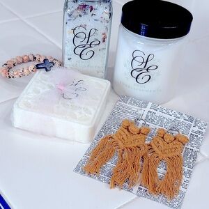 🙌🏻Soul Embellishment’s GIVEAWAY TIME 7yr Posh-Anniversary Handmade Lotion Bundle